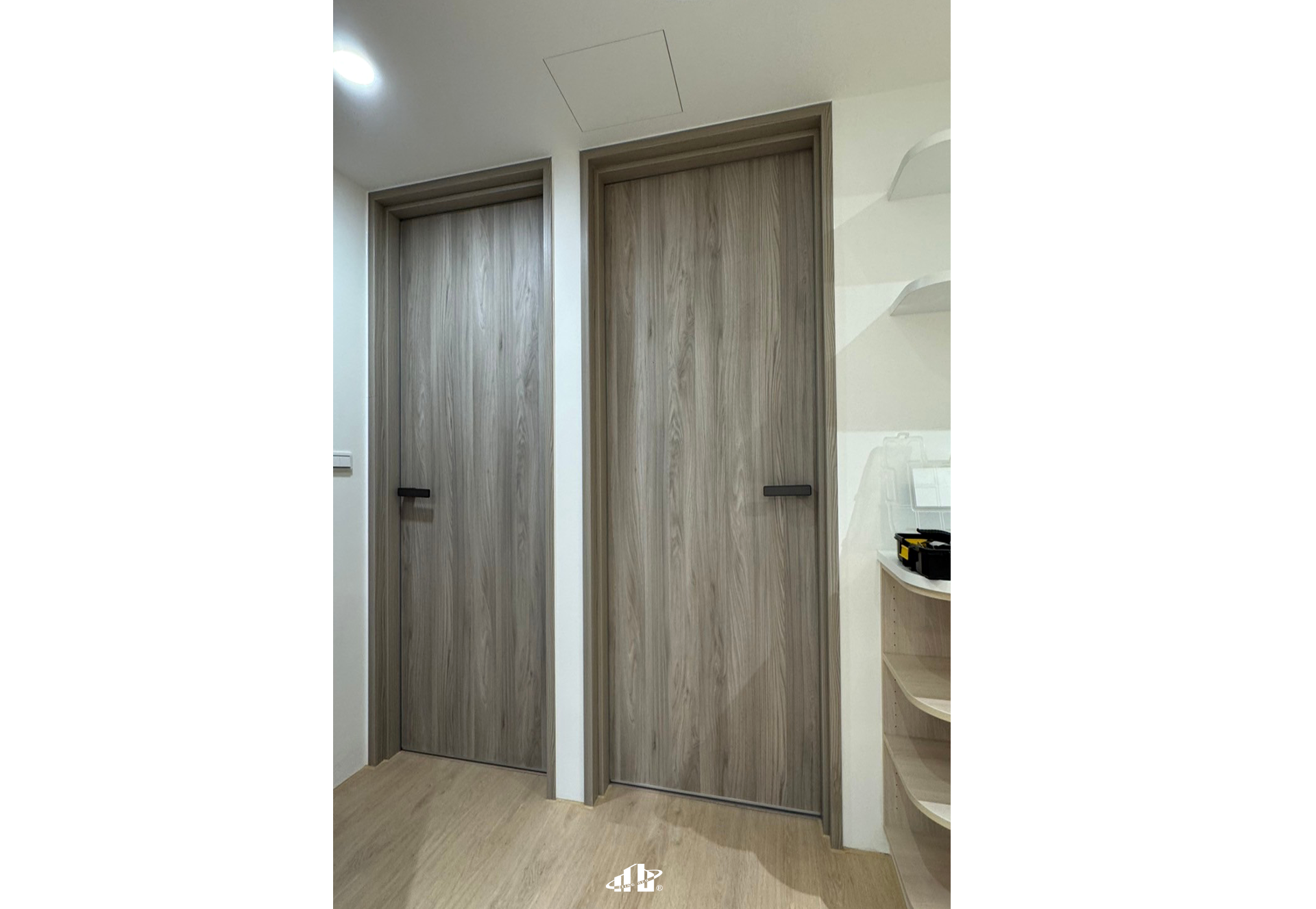 灰橡直紋/月光灰